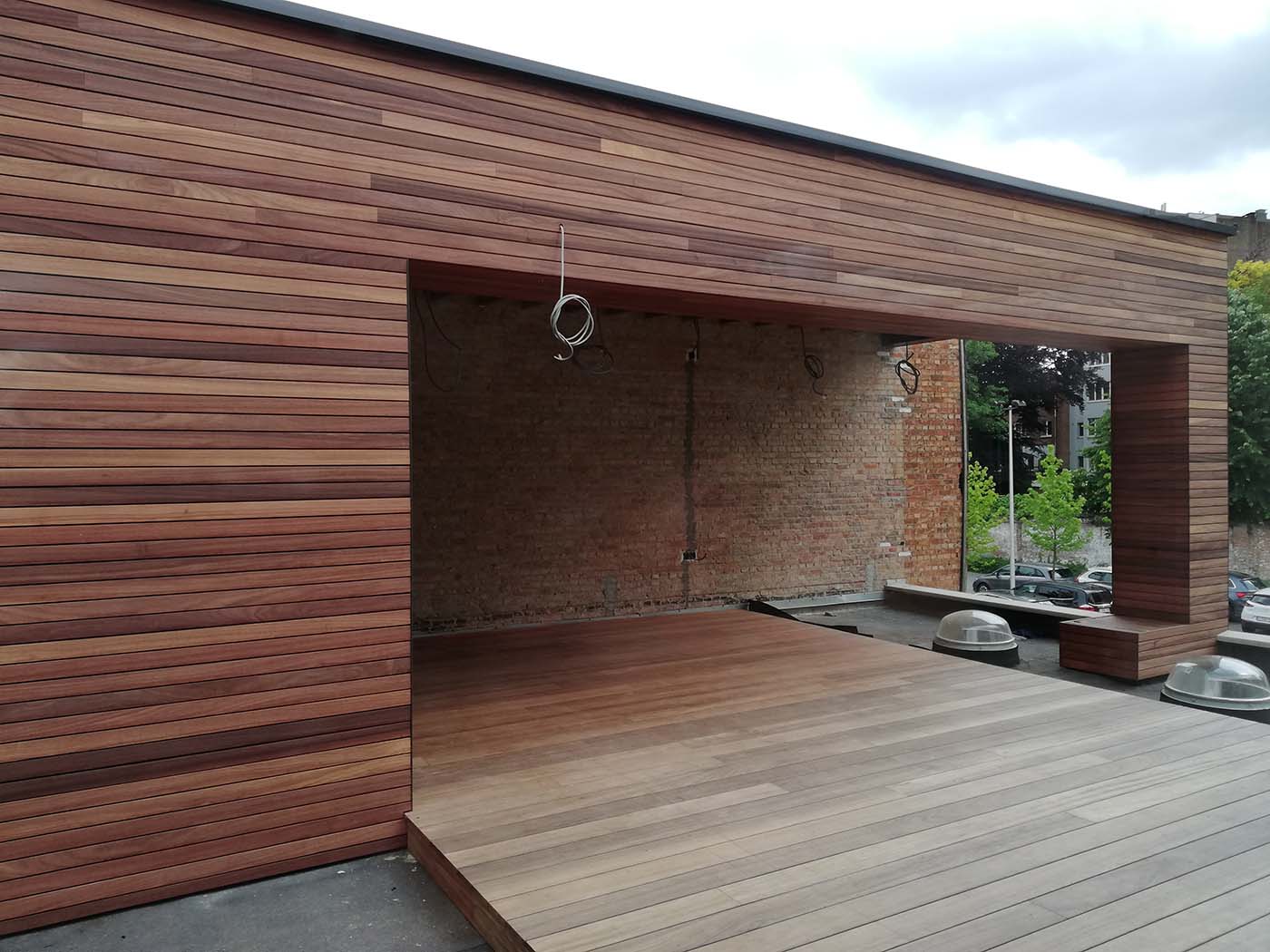Houten poolhouse, tuinhuis, carport, fietsenberging, strak houten bijgebouw, Timber Projects