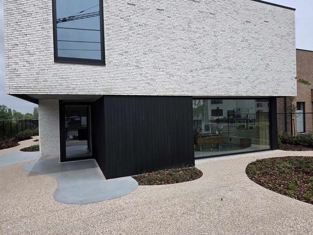 Gevelbekleding timberprojects wisselende breedte ayous geborsteld